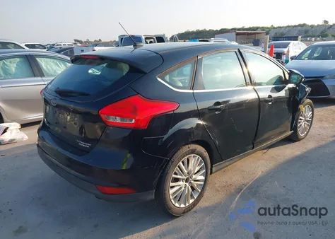 2016 Ford Focus Titanium z USA, uszkodzony, nr VIN 1FADP3N23GL339780
